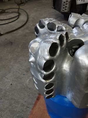 140mm Diameter 5 Blade PDC Matrix Body Hard Rock Drill Bits