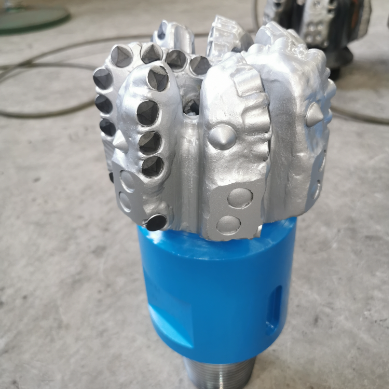 Mũi khoan kim cương S713 5 7/8 inch Mũi khoan PDC