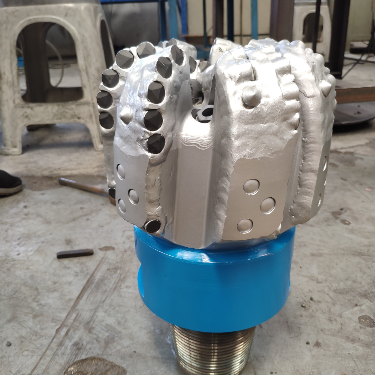 Mũi khoan kim cương PDC 8.5 inch S716 Lưỡi cắt cố định của Dụng cụ khai thác dầu